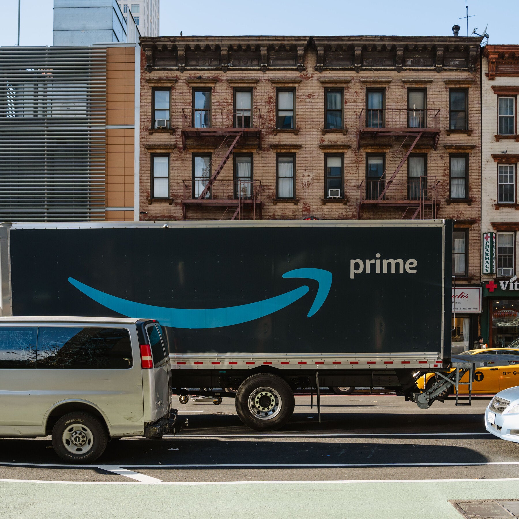 Amazon Settles Lawsuit Over Claims of Slow Deliveries to Low-Income Areas