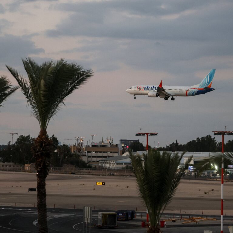 FlyDubai Co-Pilot Used Crash Ax in ‘Terrorist’ Cockpit Attack, Emirates Says