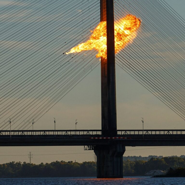 Russia Turns to Striking Kyiv’s Bridges, Threatening a Vital Lifeline