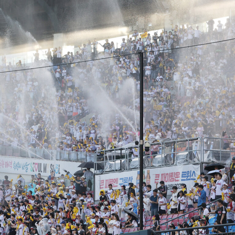 Record-Breaking Heat Wave in South Korea Leads to Canceled Baseball Games