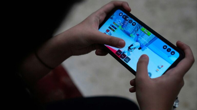 Gaming platform Roblox to require facial scans for users under 16 in Indonesia