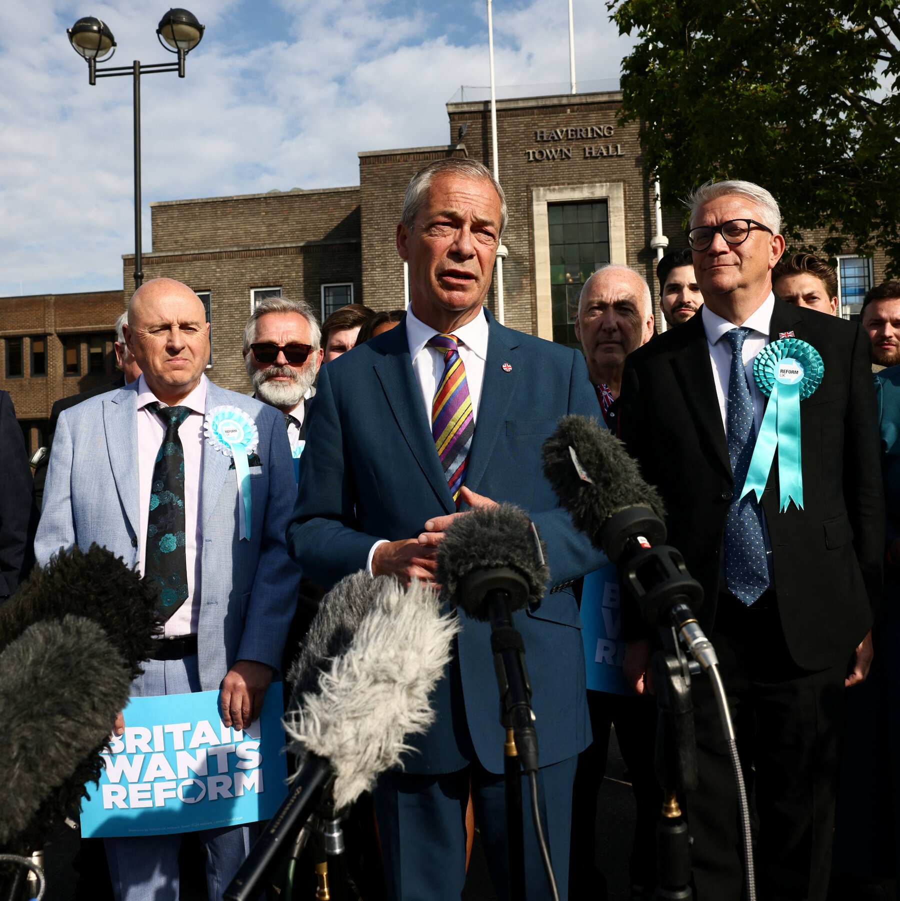 Farage Resigns and Says He Will Run Again in Special Election