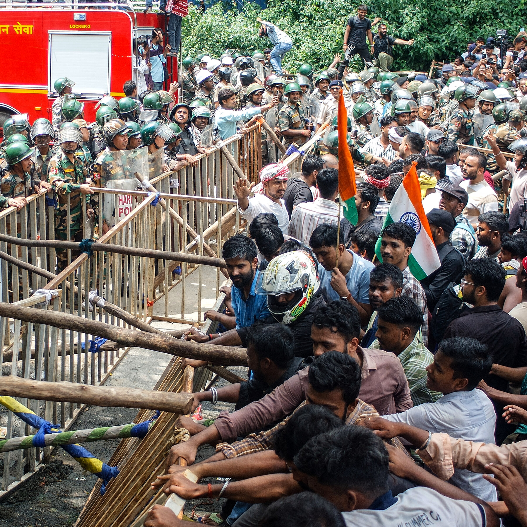 Police in India Use Tear Gas to Break Youth Protest