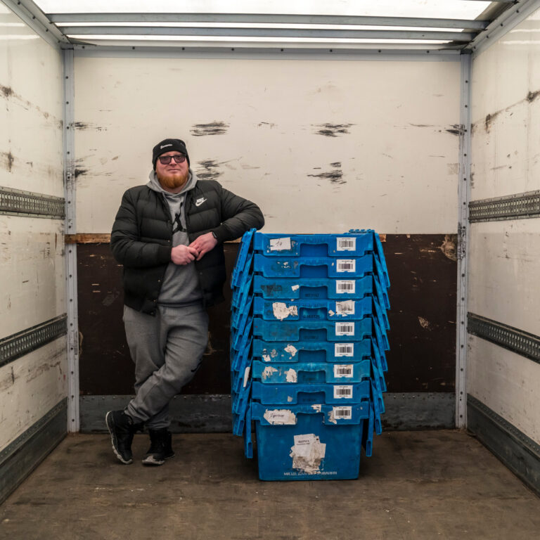 Dodging Bombs and Drones, This Postman in Ukraine Still Delivers