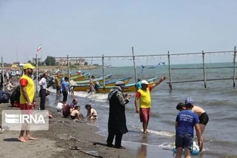 نجات ۲ کودک مشهدی از خطر غرق‌شدگی در دریای رامسر