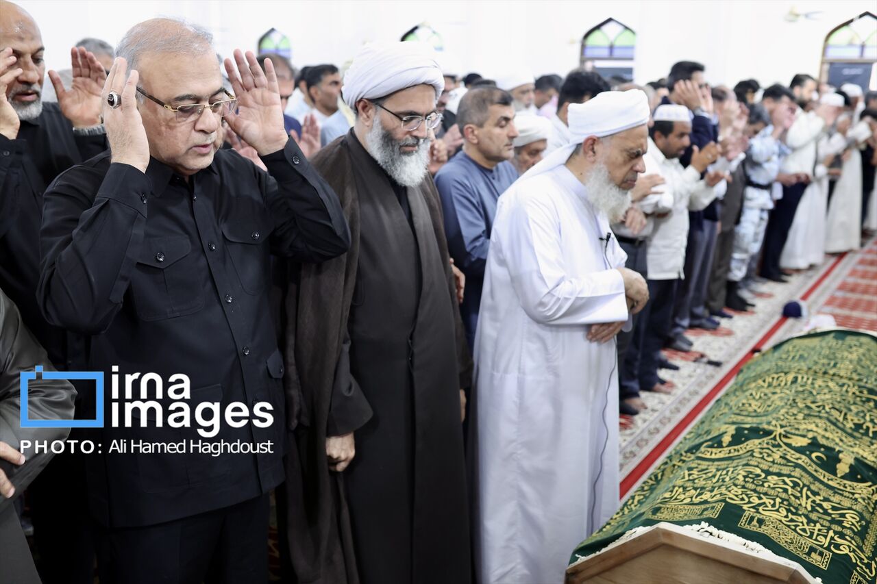 آیین تشییع شیخ محمدصالح امینی در شهر «طبل» در قشم برگزار شد