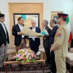 با بدرقه وزیر کشور فرمانده ارتش و وزیر کشور پاکستان تهران را ترک کردند