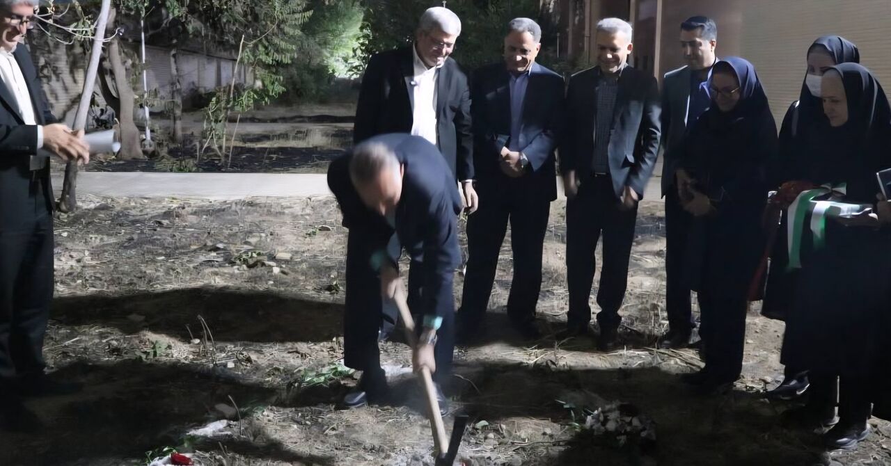 کلنگ خانه هنر معلولان در شیراز به زمین خورد