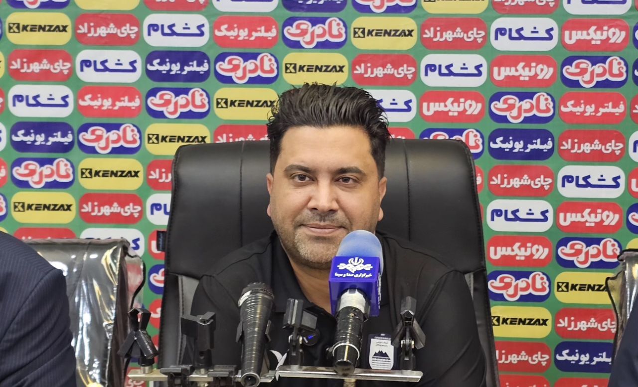 سرمربی چادرملو: برابر صنعت‌نفت سه امتیاز سختی گرفتیم