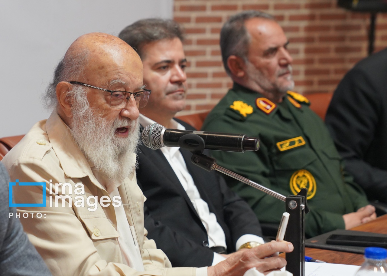 فیلمl مجمع شوراهای کلانشهرها با حضور چمران در اردبیل