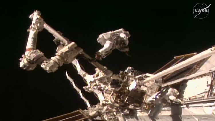 NASA, ESA astronauts complete spacewalk to install antenna