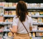 Aldi boss says some of rivals' loyalty discounts 'dupe' customers