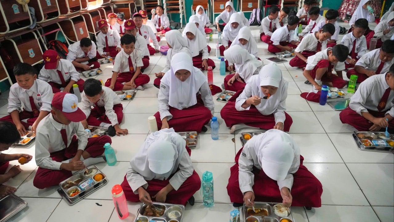 Indonesia further cuts budget of president’s free meals scheme