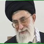 فیلمی از شعرخوانی محمدعلی بهمنی در حضور رهبر شهید انقلاب