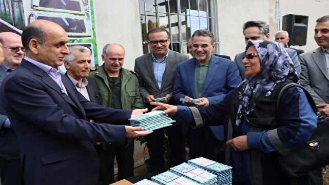آغاز عملیات توزیع ۱۲ هزار جعبه تخم نوغان در گیلان
