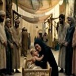 آیا این مادر می‌تواند فرزند خود را در آتش بیفکند؟ + فیلم