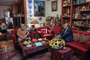 رائد فریدزاده در روز سینما به دیدار داریوش ارجمند رفت