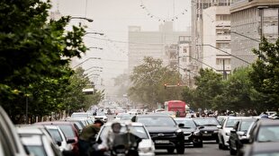 وزش شدید باد برق برخی مناطق الیگودرز را قطع کرد