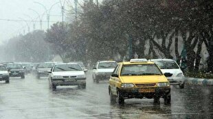 بارش باران و برف در راه اردبیل