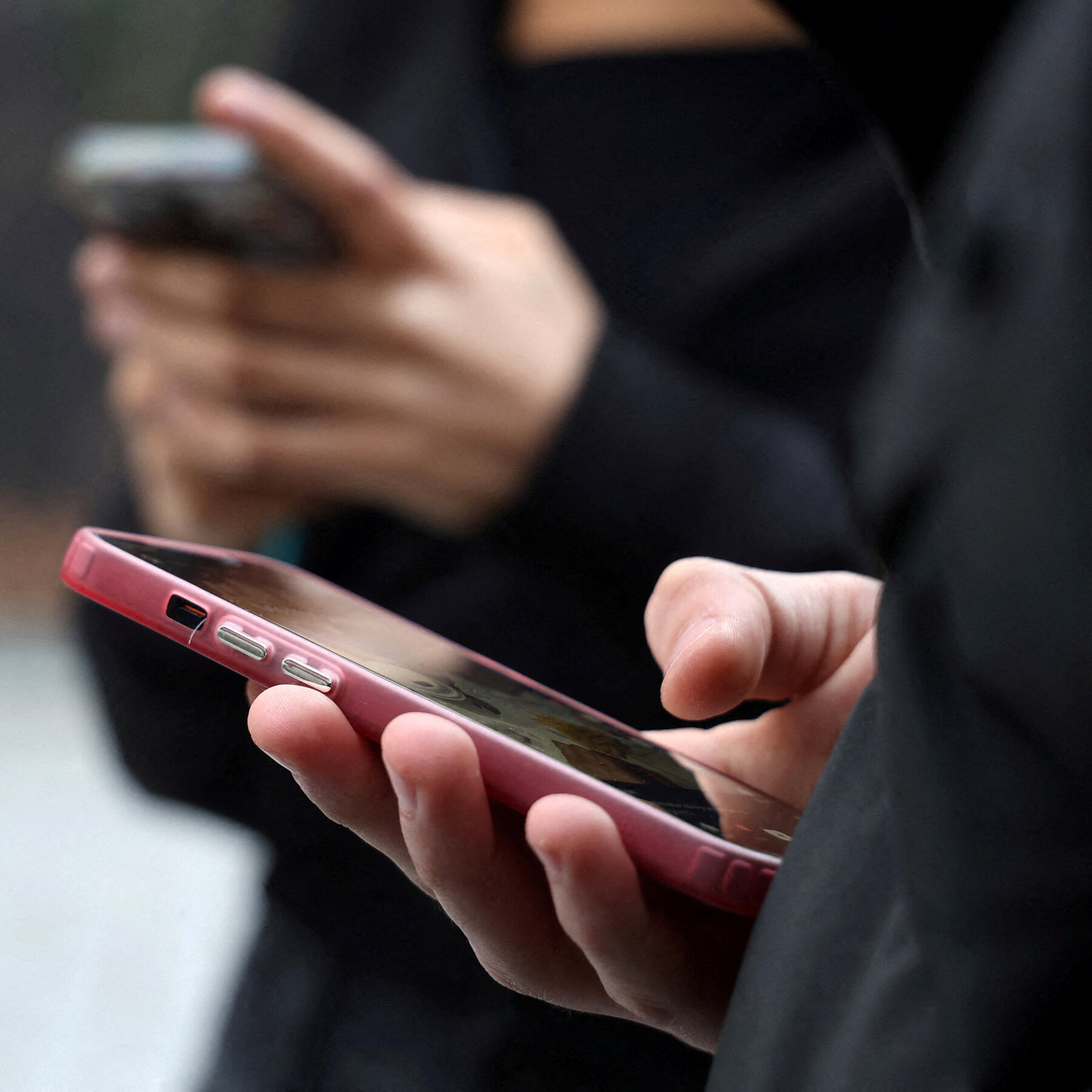 France Joins a Global Move Toward Restricting Social Media for Children
