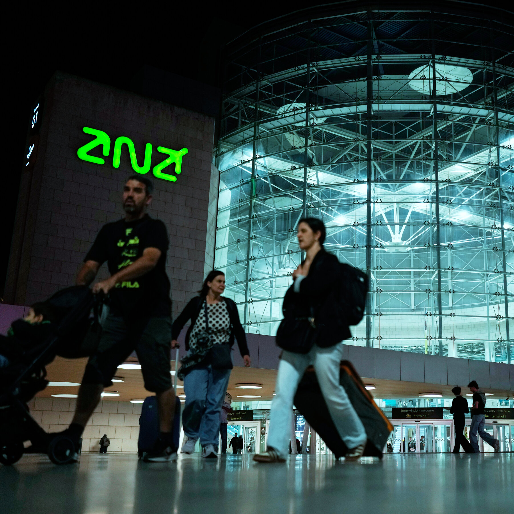 Airport chaos, delays as E.U. debuts biometric border system