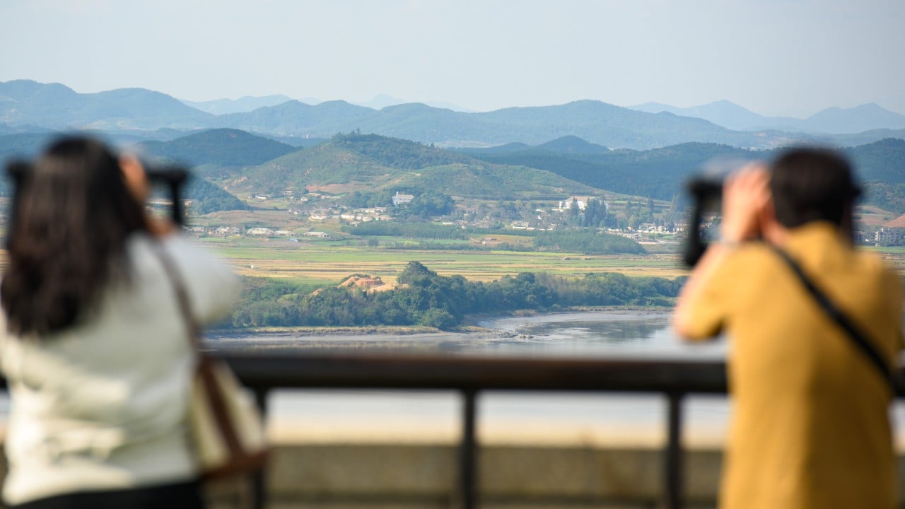 Suspected DMZ landmine blast injures 3 South Korean soldiers