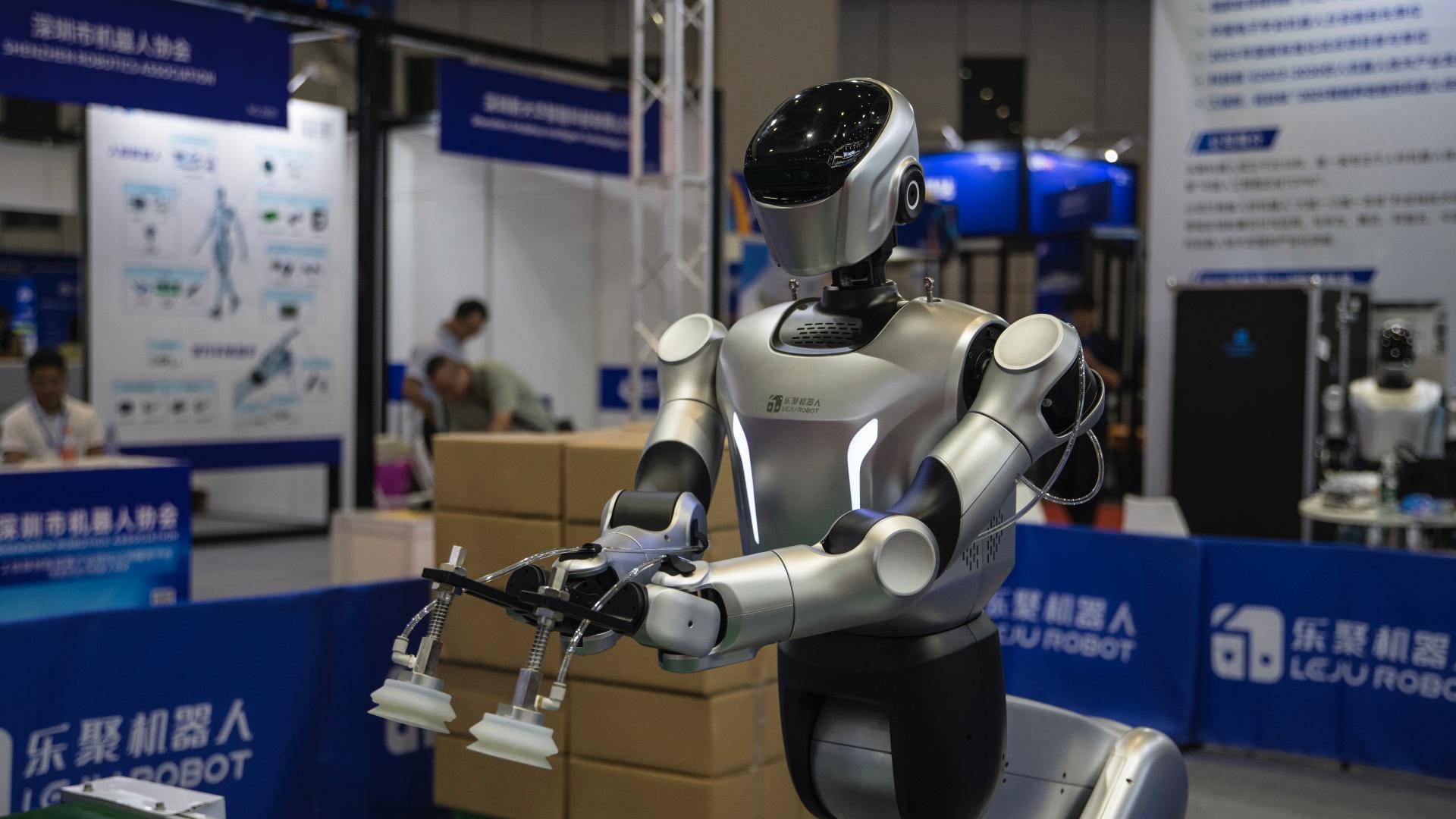 China's output of humanoid robots set to exceed 100,000 in 2026