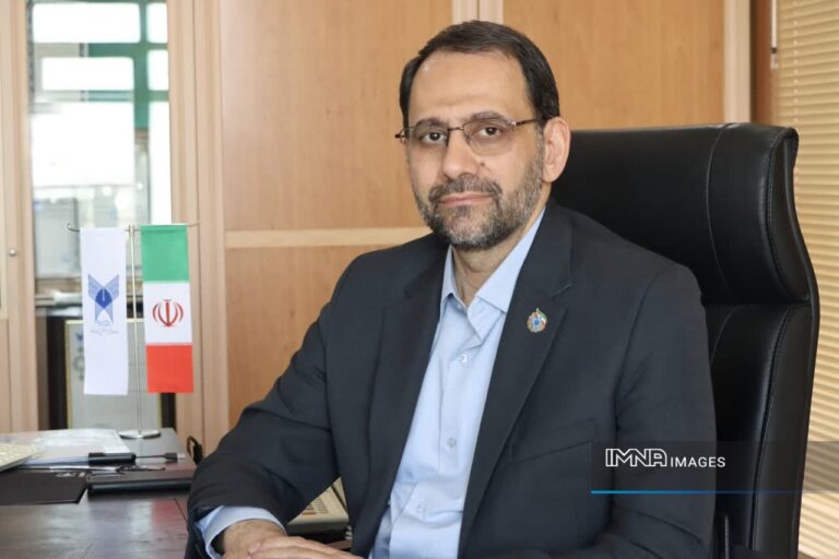امیررضا نقش سرپرست دانشگاه آزاد اسلامی واحد نجف‌آباد شد