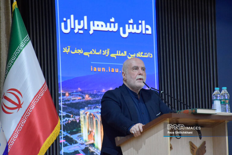 کاهش ۳۸ درصدی نیروی انسانی دانشگاه آزاد هم‌زمان با رشد ۴۵ درصدی جمعیت دانشجویی