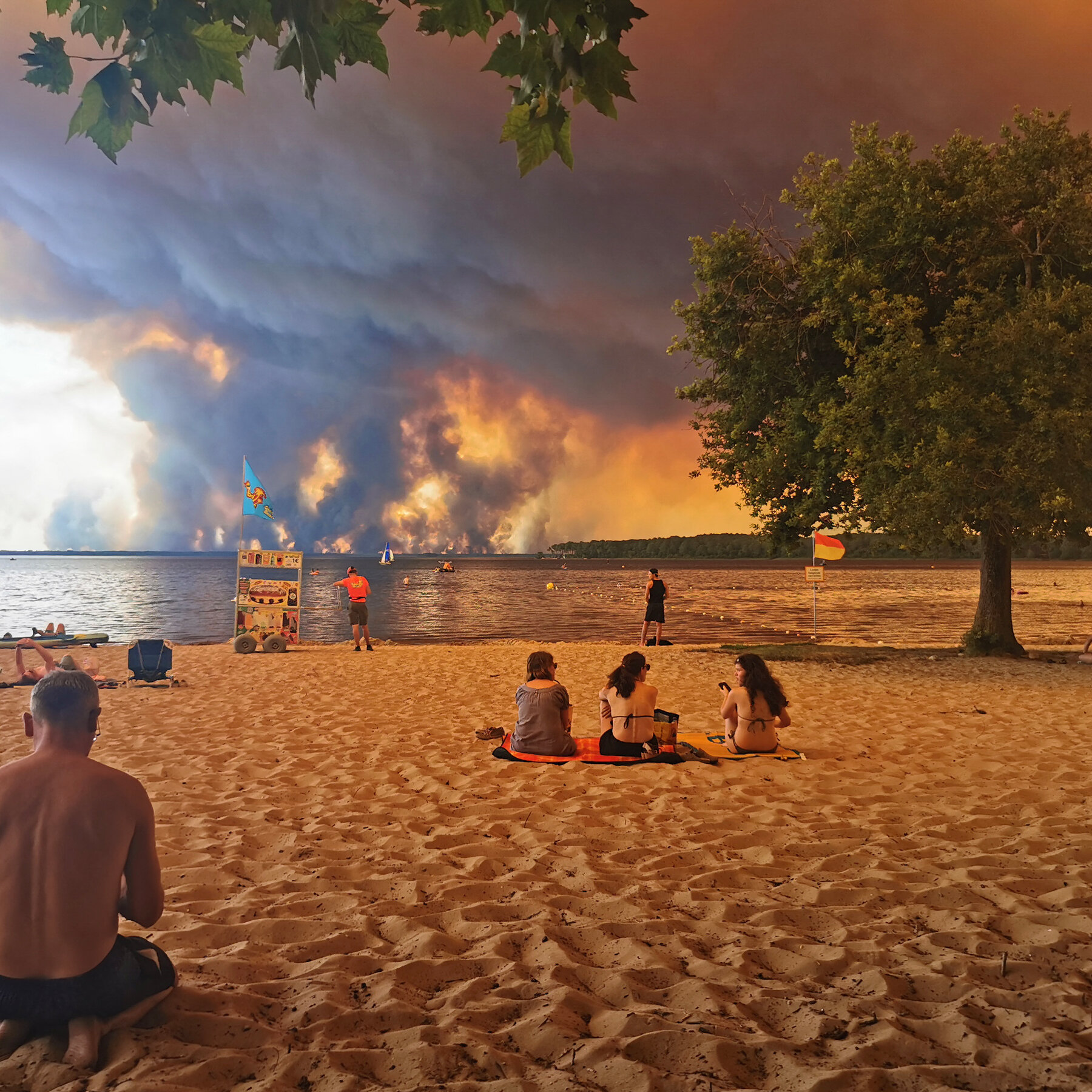 Wildfires in France and Spain Drive Tens of Thousands From Their Homes