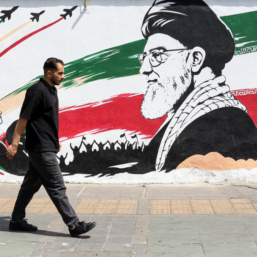 Iran War Live Updates: U.S. Strikes Abate, Even as Trump Considers Escalation