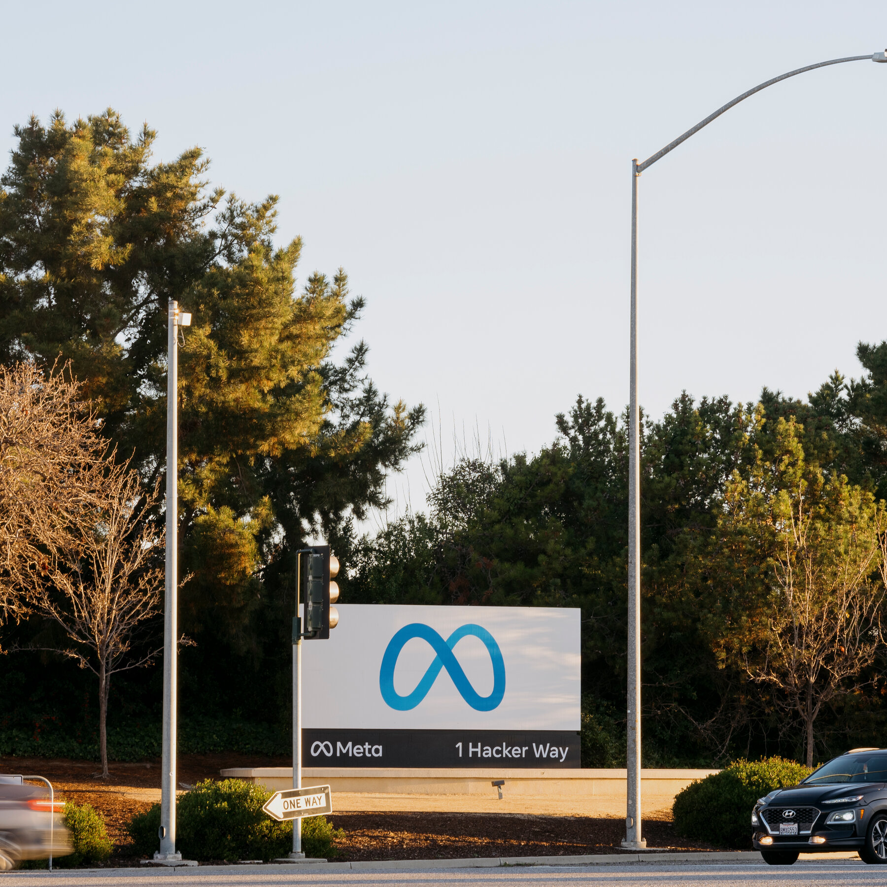 Meta Deal Reversal Deepens Split Between China and Silicon Valley