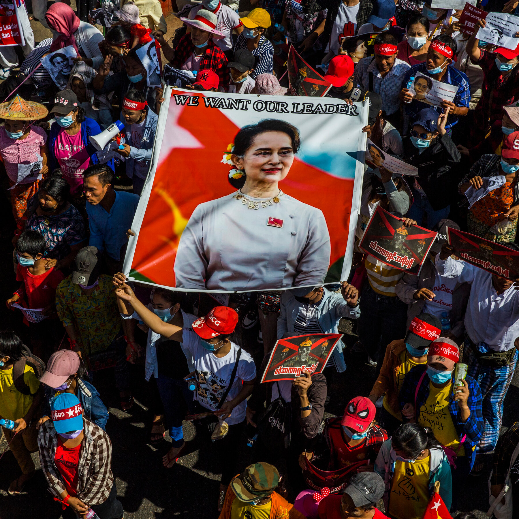 Daw Aung San Suu Kyi Is Moved to House Arrest From Prison in Myanmar