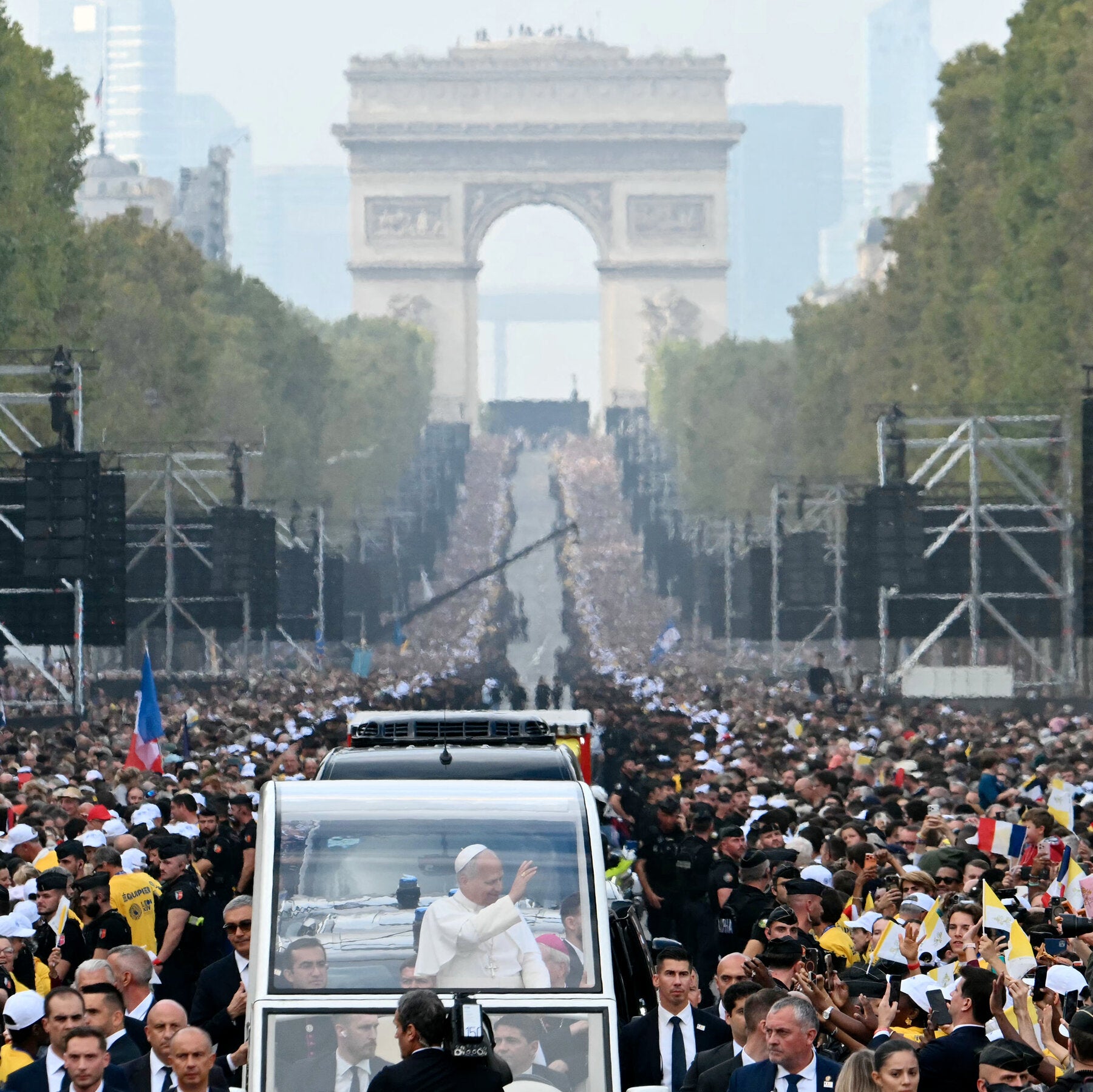 In Fractious France, Politicians Agree on One Thing: Pope Leo Was a Hit