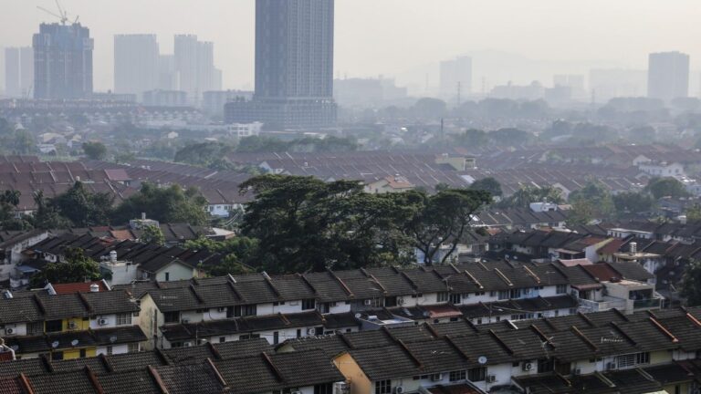 Haze returns to Malaysia’s Sarawak, Selangor as Indonesian wildfires burn out of control