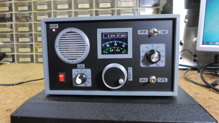 DIY SI5351 Radio Tunes In SW, MW, And More