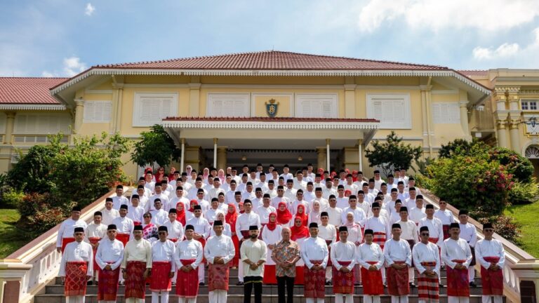 Malaysia’s Umno marks 80th anniversary with show of Malay political power