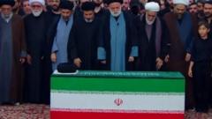 علی خامنه‌ای و چهار تن از اعضای خانواده‌اش در حرم امام رضا در مشهد به خاک سپرده شدند