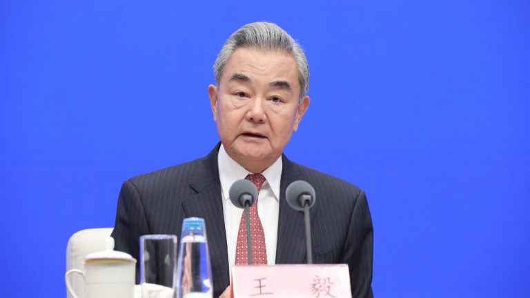 Chinese FM: Xi's visit sets right path for China, US to get along