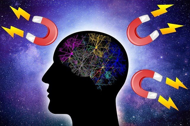 قانون جذب چیست؟ آموزش گام‌به‌گام و نکات کلیدی برای استفاده درست از آن