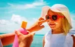 مقایسه SPF ۳۰ و SPF ۵۰؛ کدام‌یک محافظ بهتری برای پوست است؟