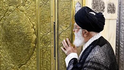 پیکر مطهر رهبر شهید انقلاب در حرم مطهر رضوی آرام گرفت