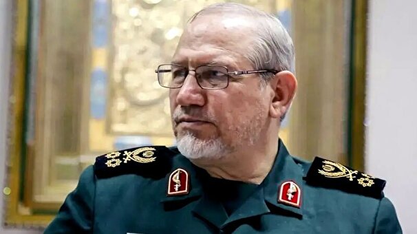 هیچ‌ جنگی‌ بر سپر بصیرت‌ مردمی و اقتدار ولایی برتری‌ نمی‌یابد