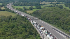 Ten in hospital as traffic stranded on M25 in heat