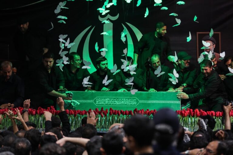 Thousands mourn Leader at site of his martyrdom