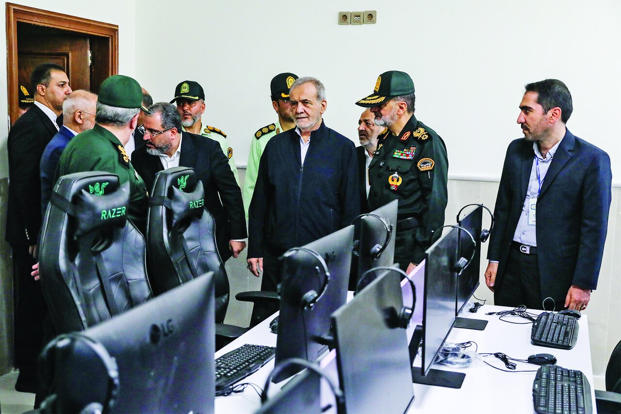 Iran inaugurates first smart police boarding high school