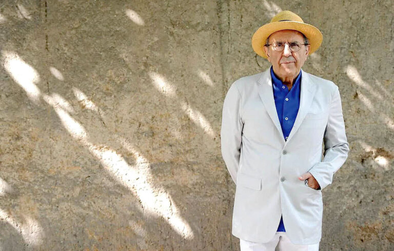 Iranian writer, poet and artist Javad Mojabi passes away 