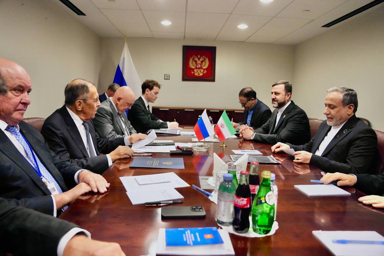 Araghchi holds a series of talks in NY on regional security, Hormuz and Iran-EU ties