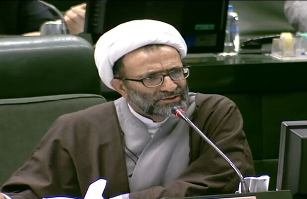 نماینده مجلس: باز کردن در اتاق خواب به روی بیگانگان باعث برملا شدن اسرار کشورهای منطقه می‌شود/ ادبیات سخیف ترامپ درباره مقامات سعودی اوج ذلت آنهاست