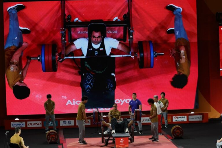 Iran’s para powerlifter Aminzadeh collects gold in Nagoya